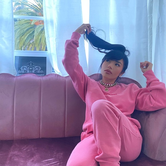 Pink Latina Power Sweatsuit - Picture 5 of 7